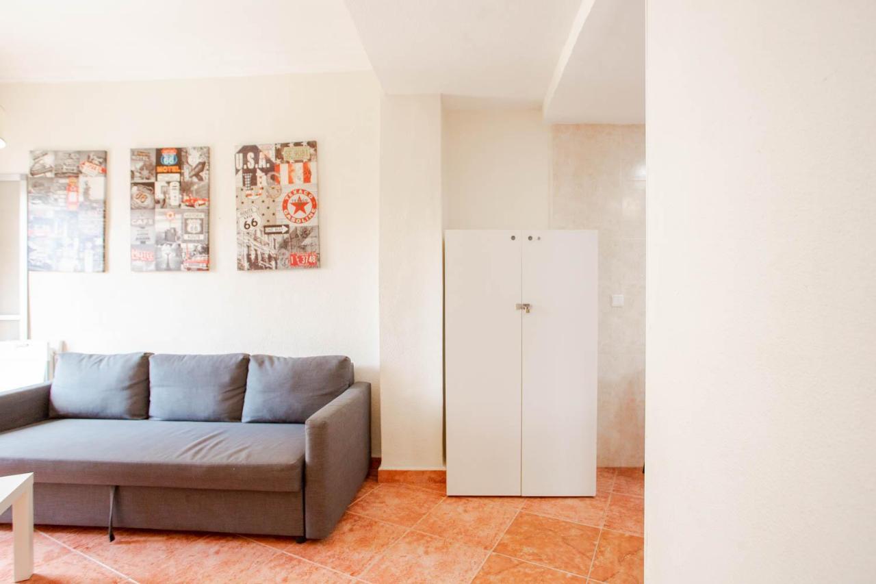 Malvarosa Beach Economy Apartment Valencia Exterior photo