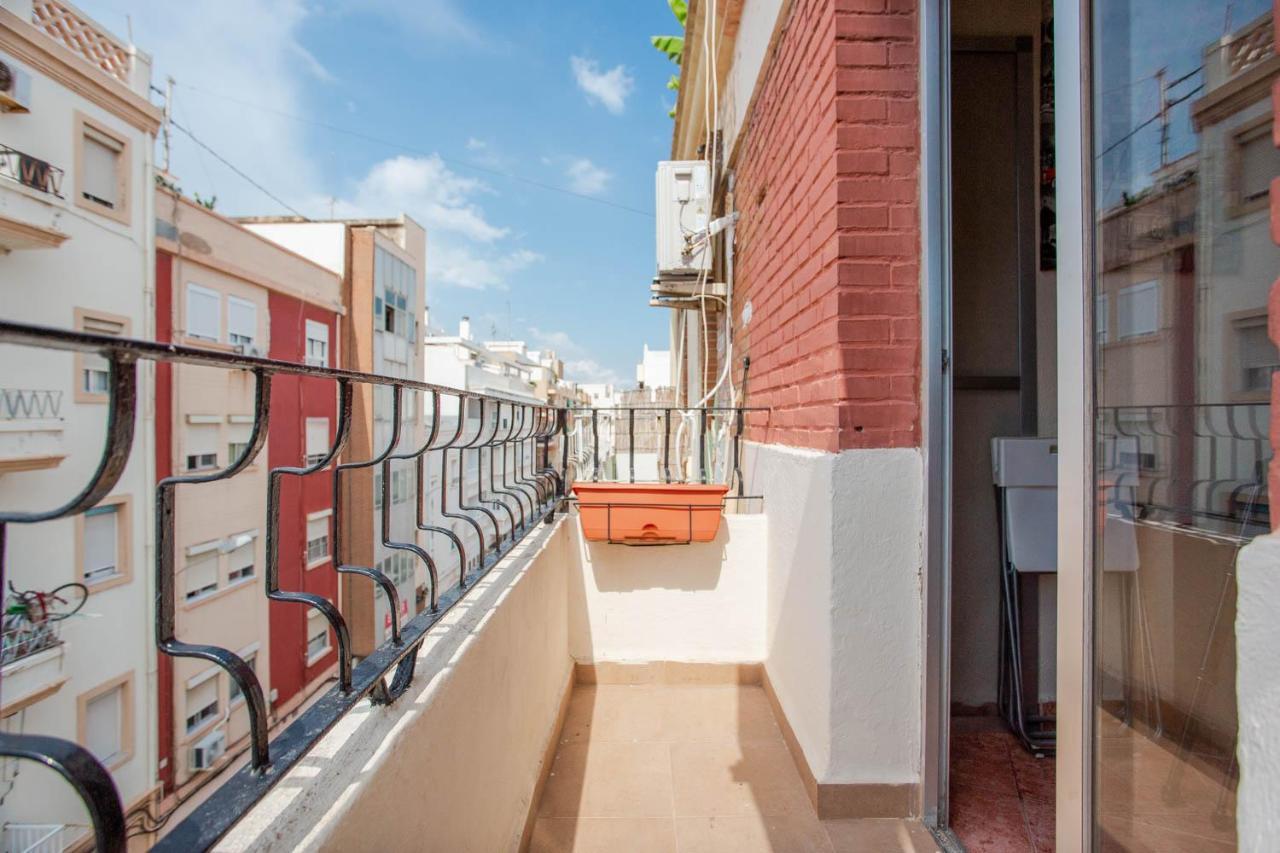 Malvarosa Beach Economy Apartment Valencia Exterior photo