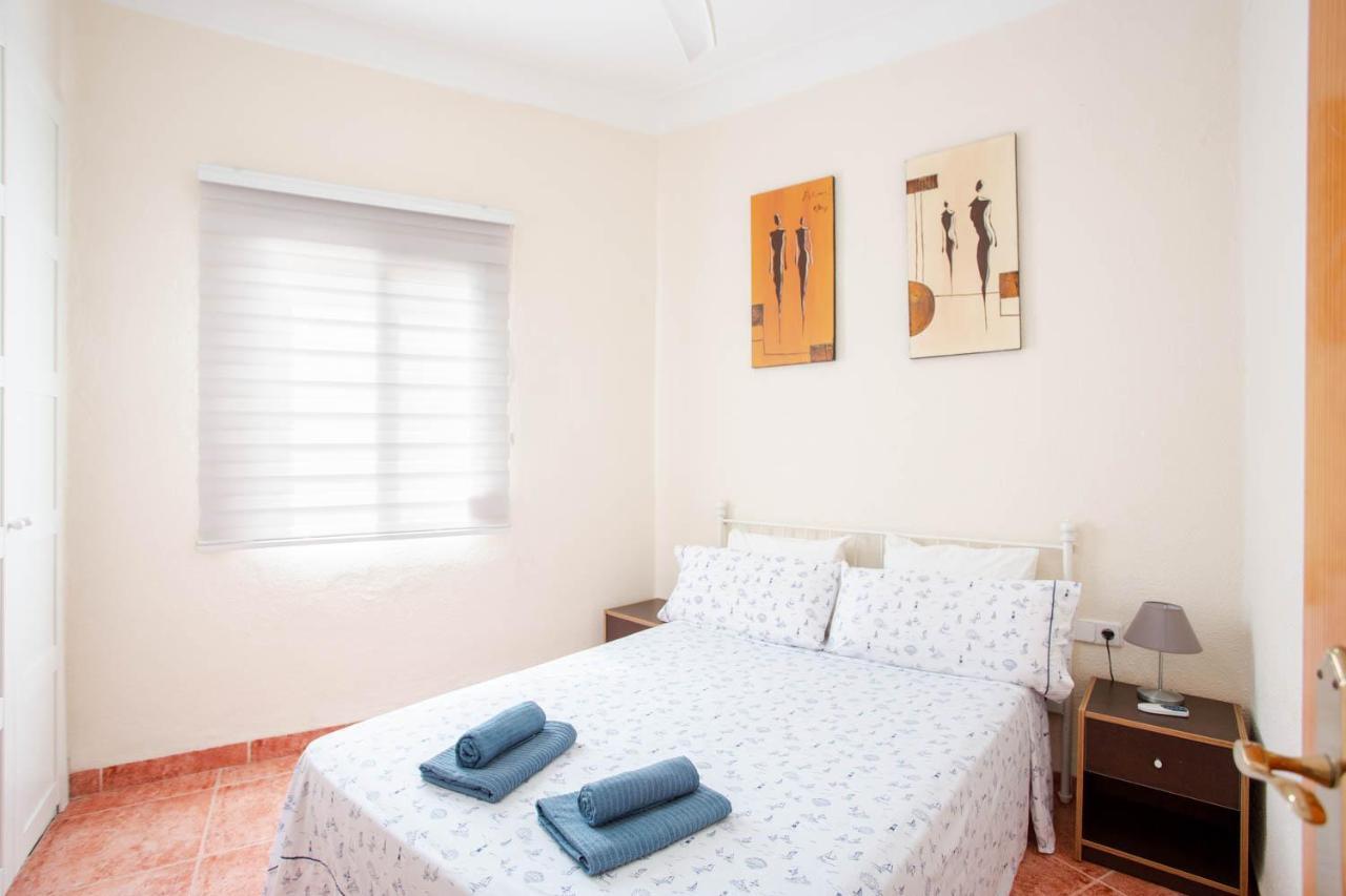 Malvarosa Beach Economy Apartment Valencia Exterior photo